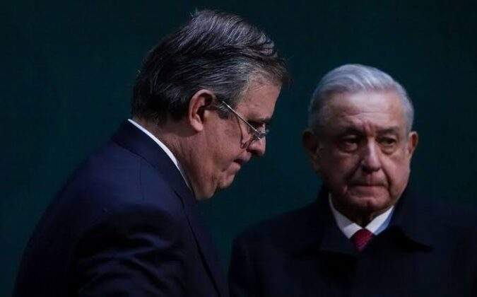 El presidente López Obrador se quedó sin comentarios luego de ser cuestionado por el juicio que inicio Ebrard contra Morena