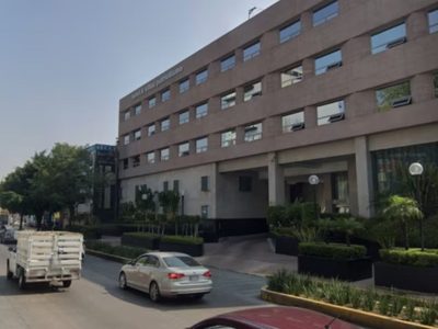 Empleados hallan un muerto y dos intoxicados en hotel de la CDMX