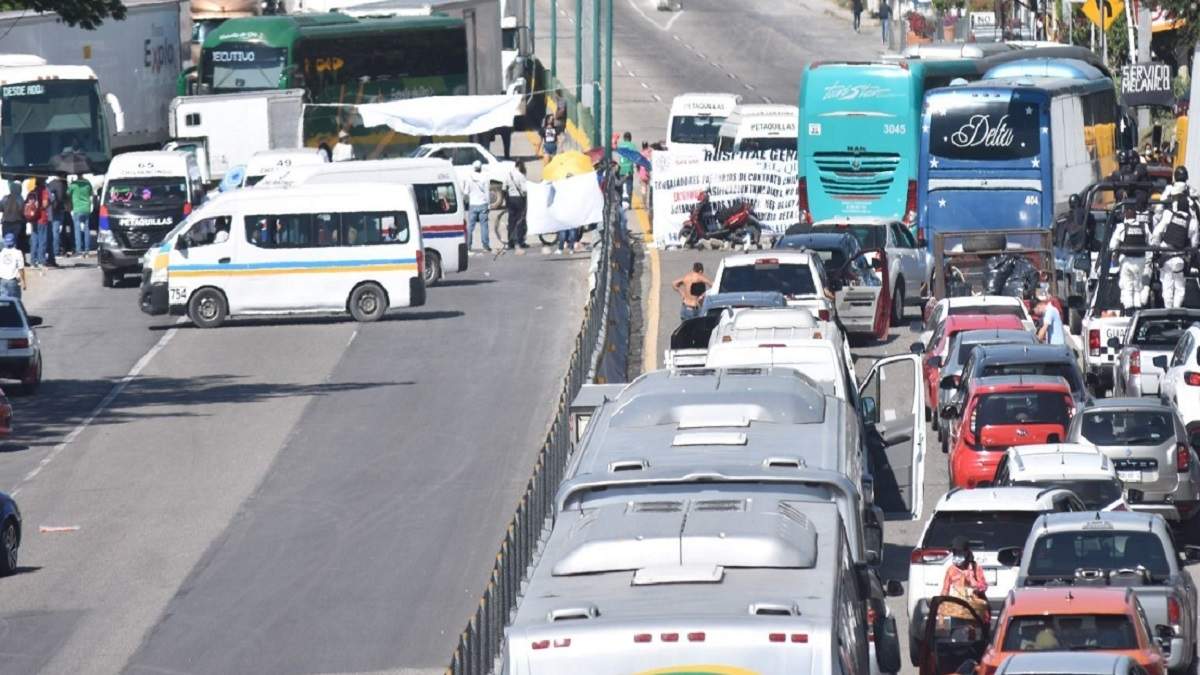 Transportistas anuncian Mega Bloqueo en el Estado de México. Foto: Uno TV
