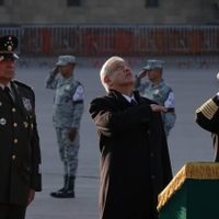 AMLO encabeza homenaje a víctimas de los sismos de 1985 y 2017