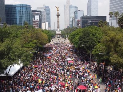 Luego de dos años, 250 mil personas asisten a la Marcha LGBTTTIQ+
