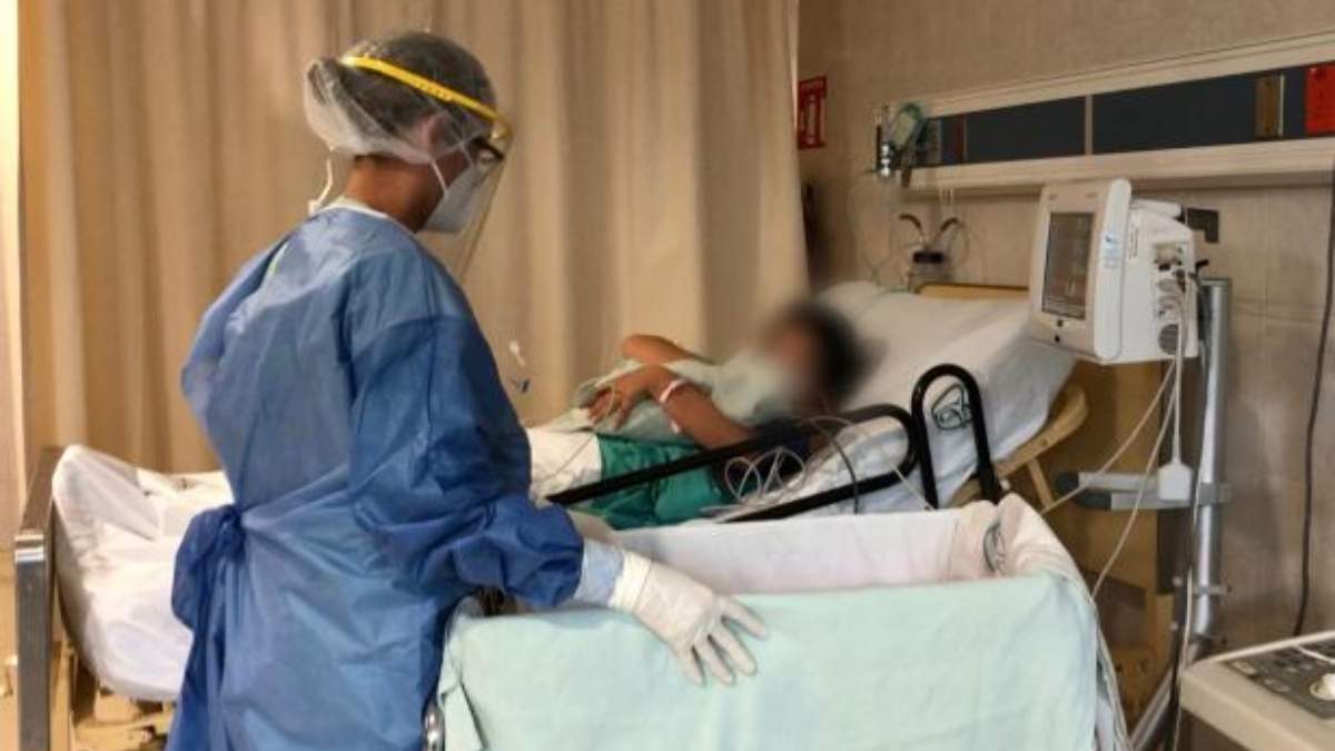 Por dolor abdominal y de espalda, mujer acude al IMSS pero le amputan las piernas por negligencia. Foto: IMSS