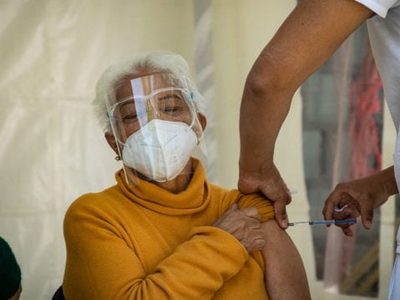 Cuarta Dosis de Vacuna contra Covid en CDMX: Requisitos y sedes