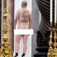 ¿Por qué este hombre se desnudó en la Basílica de San Pedro?