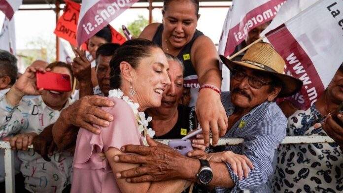 Durante su asamblea informativa en Lázaro Cárdenas, Sheinbaum aseguró que el impulso al campo es un sello de la 4T.
