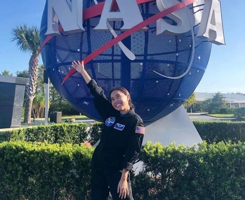La joven Katya está cumpliendo su sueño de estar en el espacio exterior