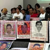Ayotzinapa: Movimiento de los 43 marcharon para exigir reunión con AMLO