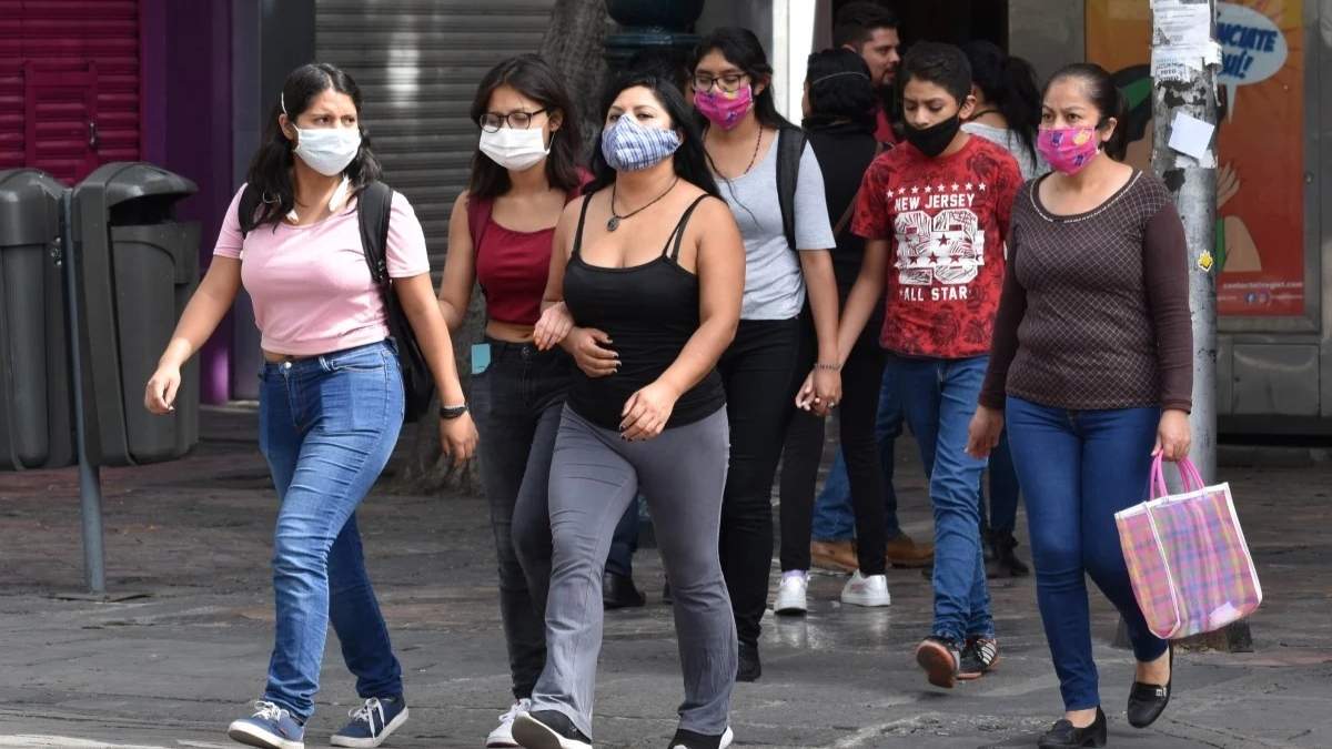 COVID Jueves 4 de agosto: Hay 25 mil personas enfermas en la CDMX. Foto: El Universal