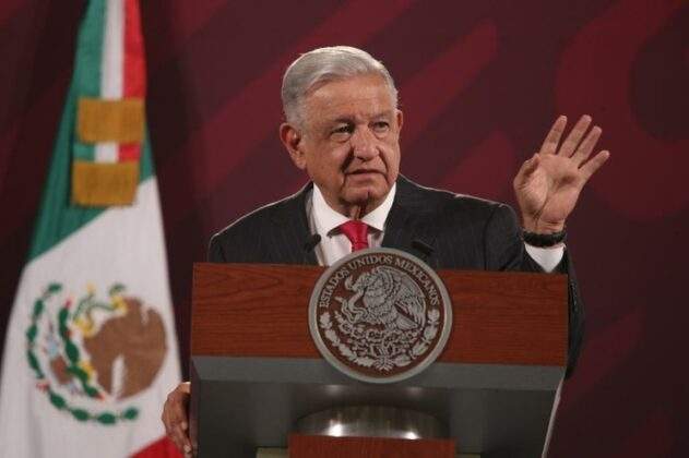 El presidente no descartó que el titular de la FGR también podría ser electo por vía popular.