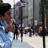 Queda prohibido fumar tabaco en estos 11 espacios del Centro Histórico CDMX