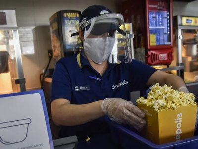 Cinépolis regala boletos de cine a trabajadores del Gobierno CDMX