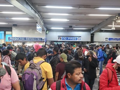 Línea 2 del Metro CDMX suspende servicio de Tasqueña a San Antonio
