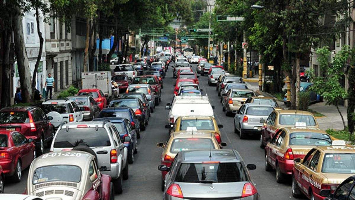 Conoce las placas que no circulan este martes
