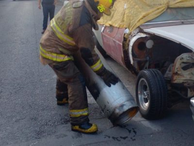 Monterrey: Incendio se lleva a 16 pipas