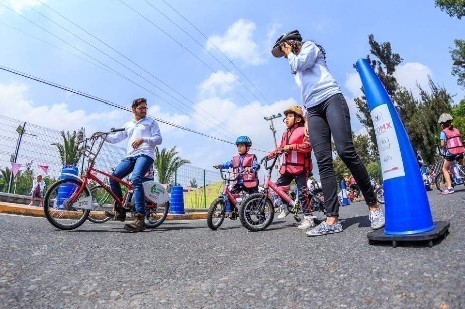 Clases gratis en Bici Escuelas de la CDMX. Foto: Sedema
