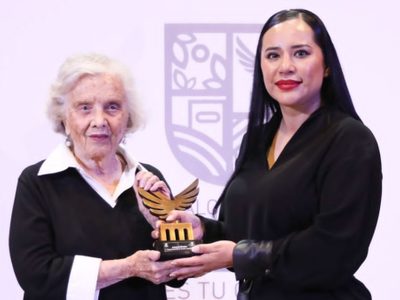 Sandra Cuevas reconoce trayectoria cultural de Elena Poniatowska en Tlatelolco