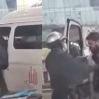 VIDEO Policías golpean a chofer de combi en Naucalpan