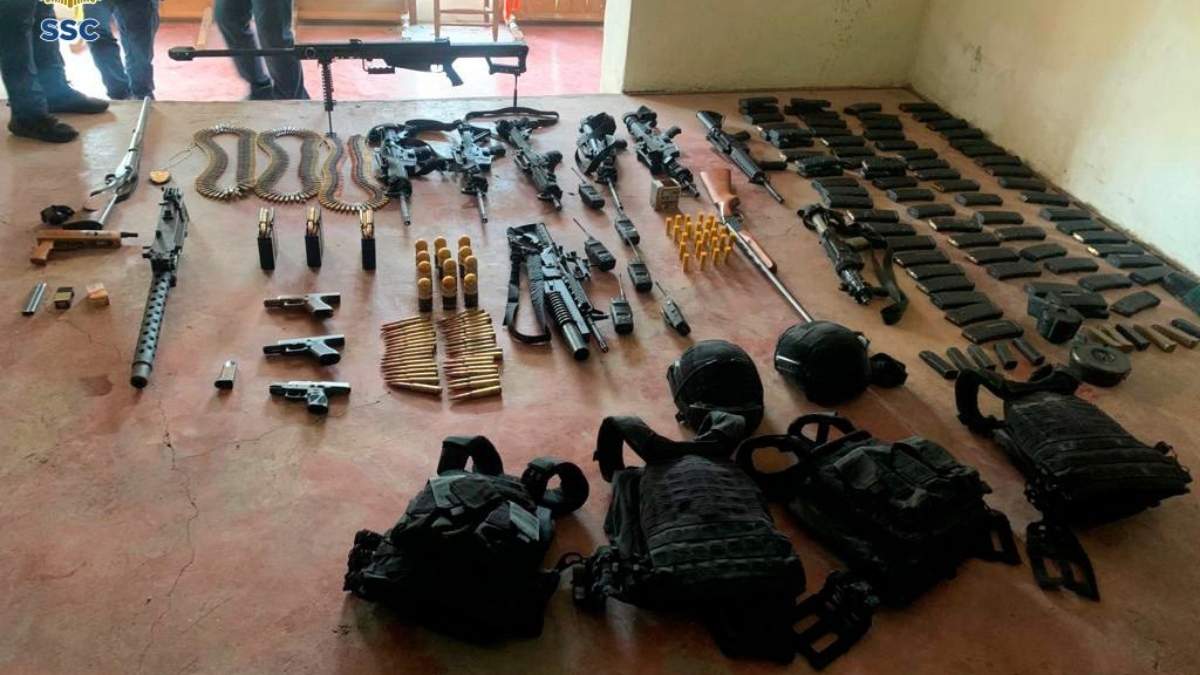 Armas que usaron en balacera de Topilejo. Foto: SSC