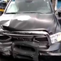 Esta patrulla impactó contra un auto en Tlalpan y policías evaden responsabilidad
