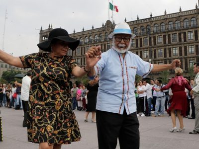 Habrá baile y danzón para adultos mayores en el Monumento a la Revolución
