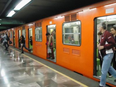 La Fiscalía desestimó proceso contra la mujer que lanzó aspas al Metro