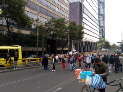 Comienza caos vial en inmediaciones de la CFE por esta razón