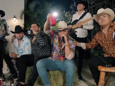 ¿No podrás ir? Dónde ver el concierto de Grupo Firme en el Zócalo CDMX