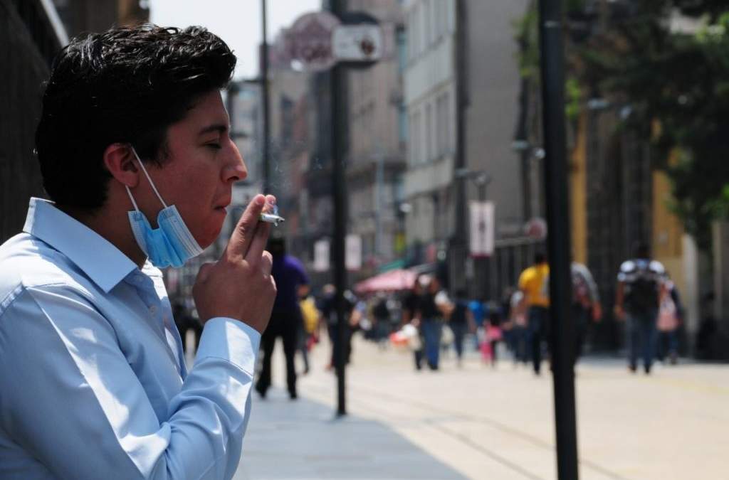 Queda prohibido fumar tabaco en estos 11 espacios el Centro Histórico CDMX. Foto: Especial