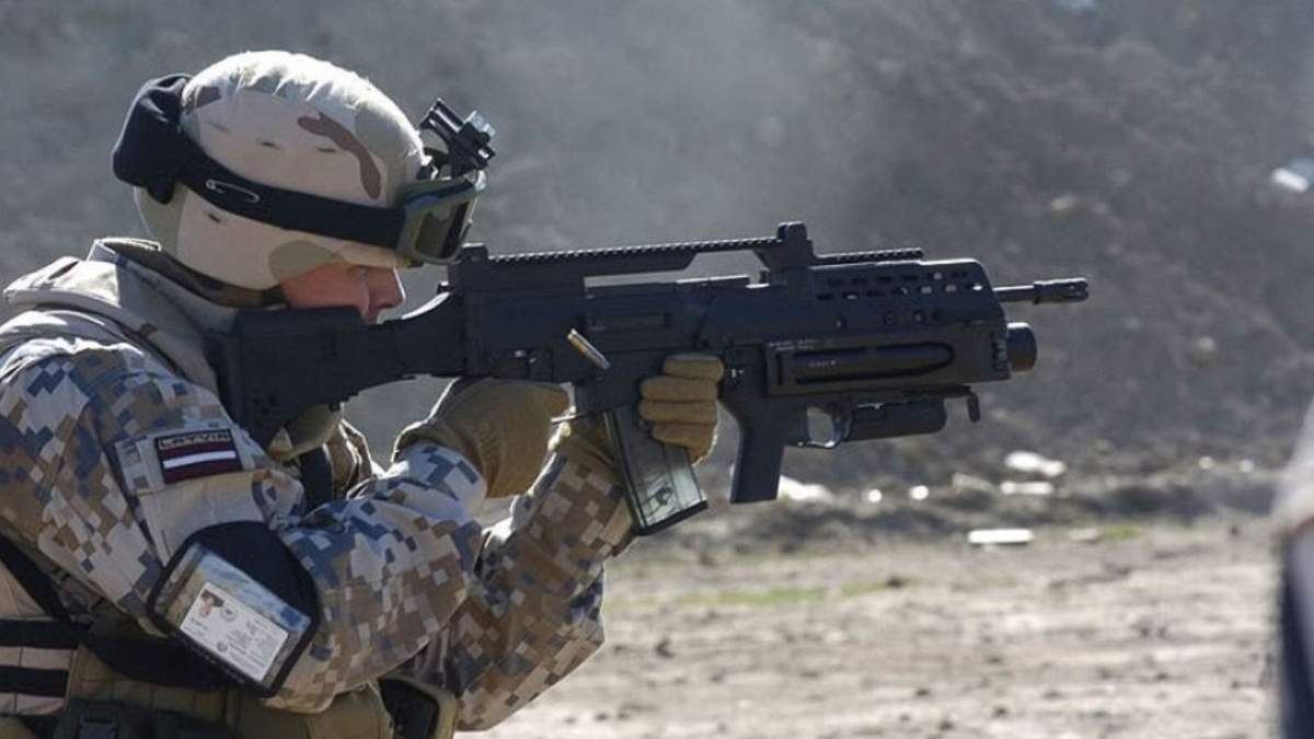 El rifle FX-05 fue creado por ingenieros de la Sedena para uso exclusivo militar fue utilizado para atacar a elementos del Ejército Mexicano