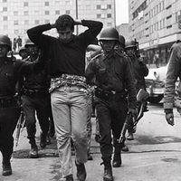 Ante los 55 años del 2 de octubre, AMLO defiende al Ejército en la mañanera