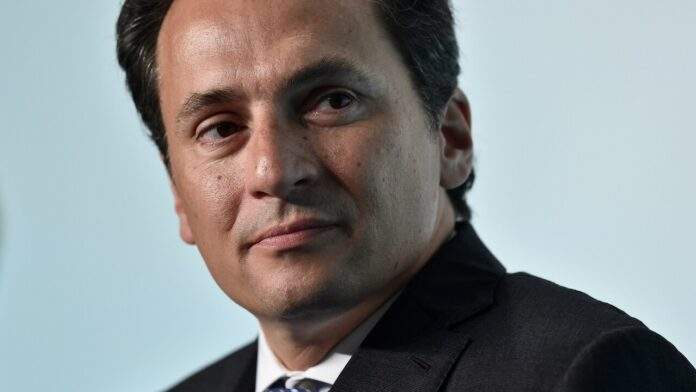 El juez decretó la suspensión del proceso penal porque ya está en marcha una reparación del daño que está pagando el ex dueño de Altos Hornos de México.