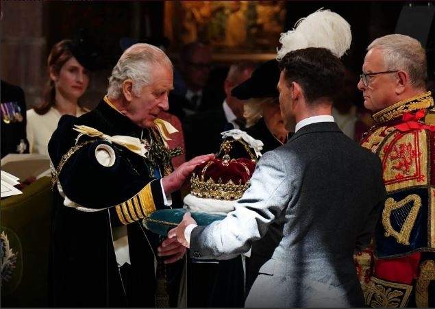 Carlos III y la reina consorte Camila vuelven a coronarse en Escocia en la llamada Semana Real de Edimburgo