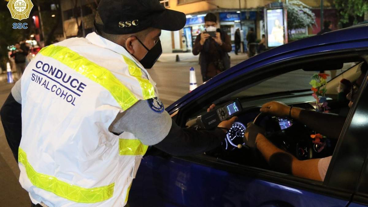 ¡Ya bájale! Inicia Alcoholímetro durante Fiestas Patrias en la CDMX. Foto: SSC