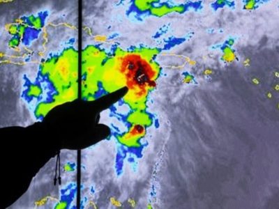Tormenta tropical ‘Idalia’ se fortalece a huracán categoría 1; se dirige hacia Florida