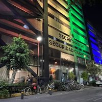 Por volar dron sobre policía de CDMX, detienen a esta persona