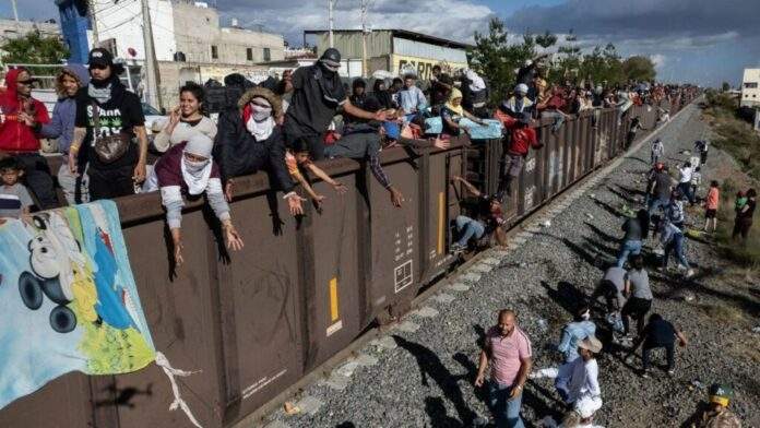 Luego del incremento del flujo de migrantes centroamericanos se ha agravado la crisis migratoria, tan solo esta semana se reportó la cifra más alta de tránsito de hombres, mujeres y niños, rumbo a la frontera norte desde el fin del Título 42 en EEUU.