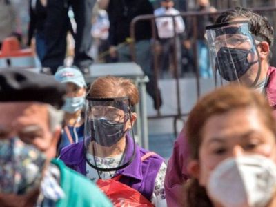 COVID Martes 23 de agosto: Brotan 8 mil contagios y 71 muertes