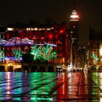 FOTOS Prenden luces del Zócalo CDMX por 202 años de la Independencia