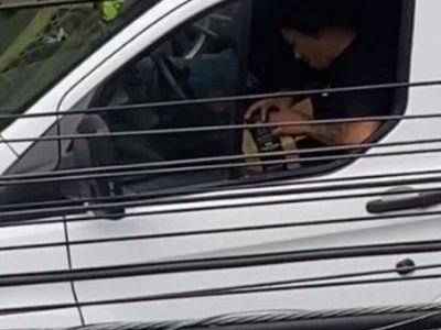 VIRAL: Repartidores de Amazon abren paquetes en CDMX