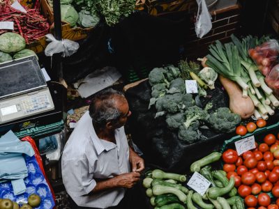 MERCADOS: suspenden nueva normativa tras megamarcha en CDMX