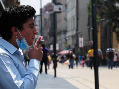 Queda prohibido fumar tabaco en estos 11 espacios del Centro Histórico CDMX