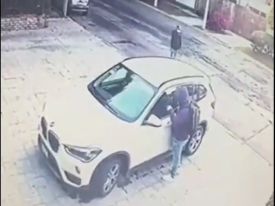 VIDEO: Rescató a su hija a pesar de ser amenazada con armas