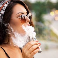 Vapeadores o cigarros electrónicos tienen veneno para ratas y cucarachas