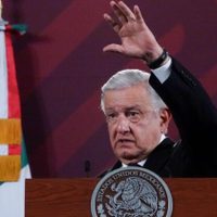 «Son el Instituto de la Censura» AMLO se lanza contra el INE y el TEPJ