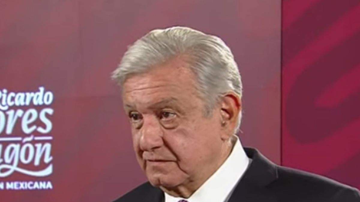 AMLO también reconoció la trayectoria de los médicos de la institución