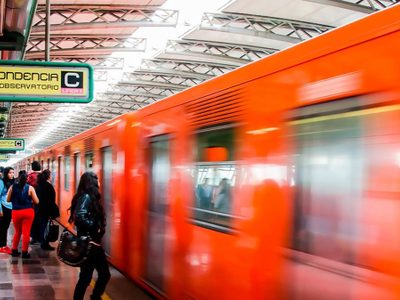 Metro y Metrobús tendrán horario especial por el Maratón CDMX 2022