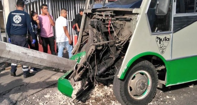 El incidente se dio porque un auto se aproximó demasiado