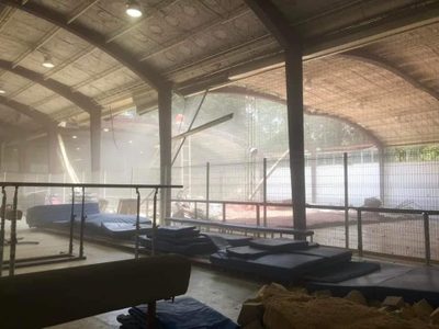 VIDEO se desploma techo de gimnasio en la unidad Zacatenco del IPN