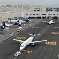 Por este “error” casi chocan dos aviones en el AICM, ¿qué paso?
