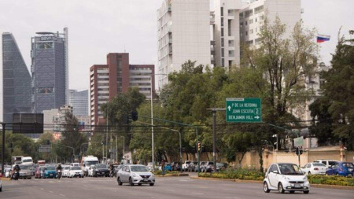 Las placas de 9 y 0 no circulan en viernes